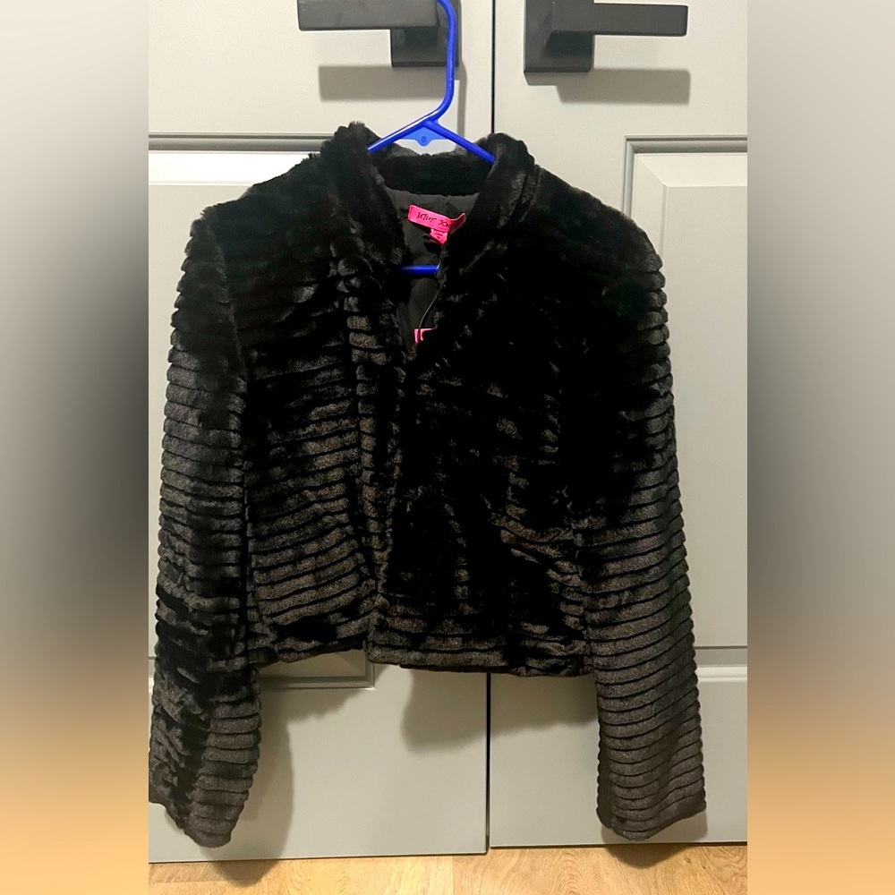 Elegant Betsey Johnson fur vintage jacket brand new with tag